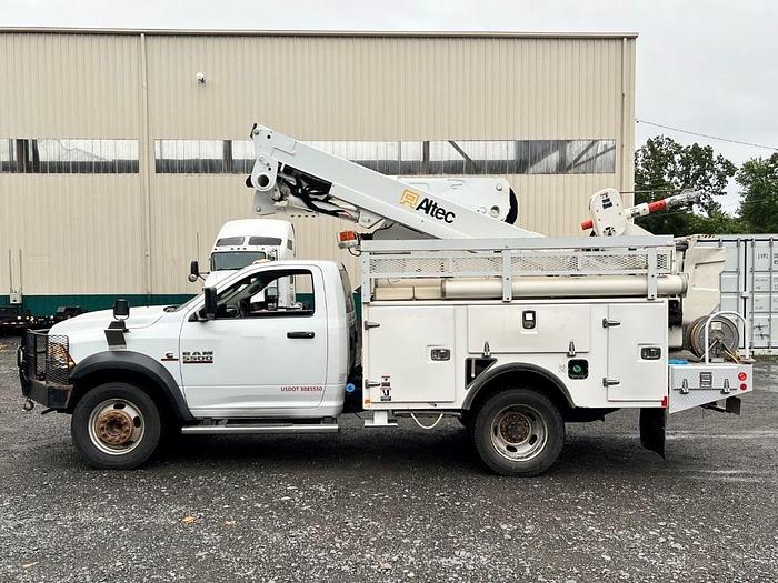 Used Altec AT36M Bucket Boom on 2015 Ram 5500 4x4 Reg Cab Utility Truck - R43598