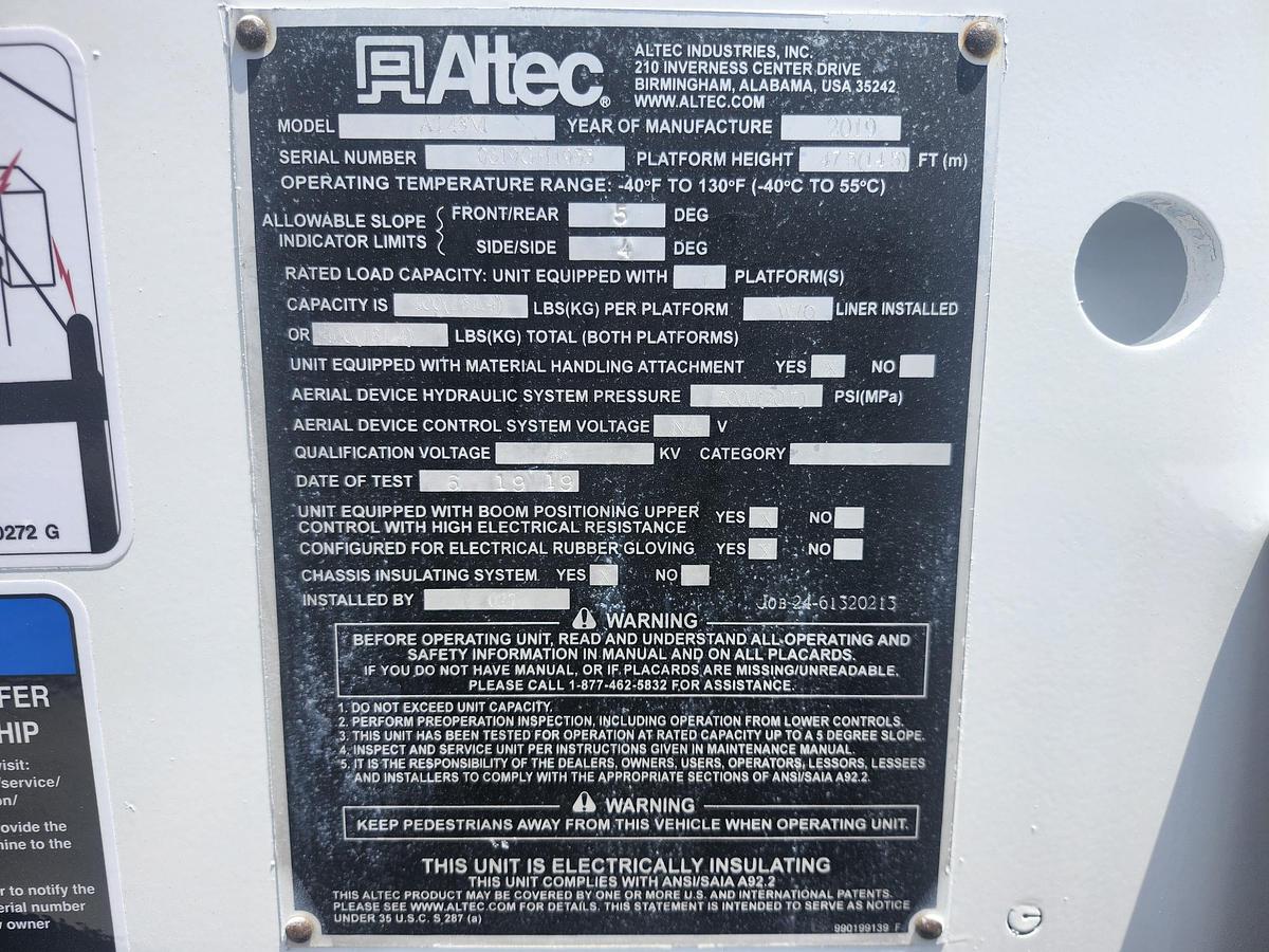 Used 2019 Altec AT48M Bucket Boom on a 2019 Ford F550 4x4 Regular Cab Utility Truck - 15672