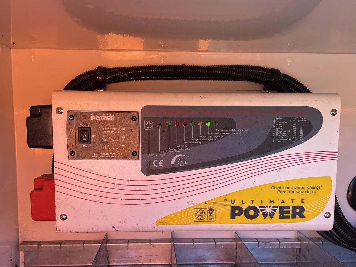 Used Posi-Plus 700-40 34 ft on 2022 Ram 5500 4x2 Cable Placer Bucket Truck - 38321