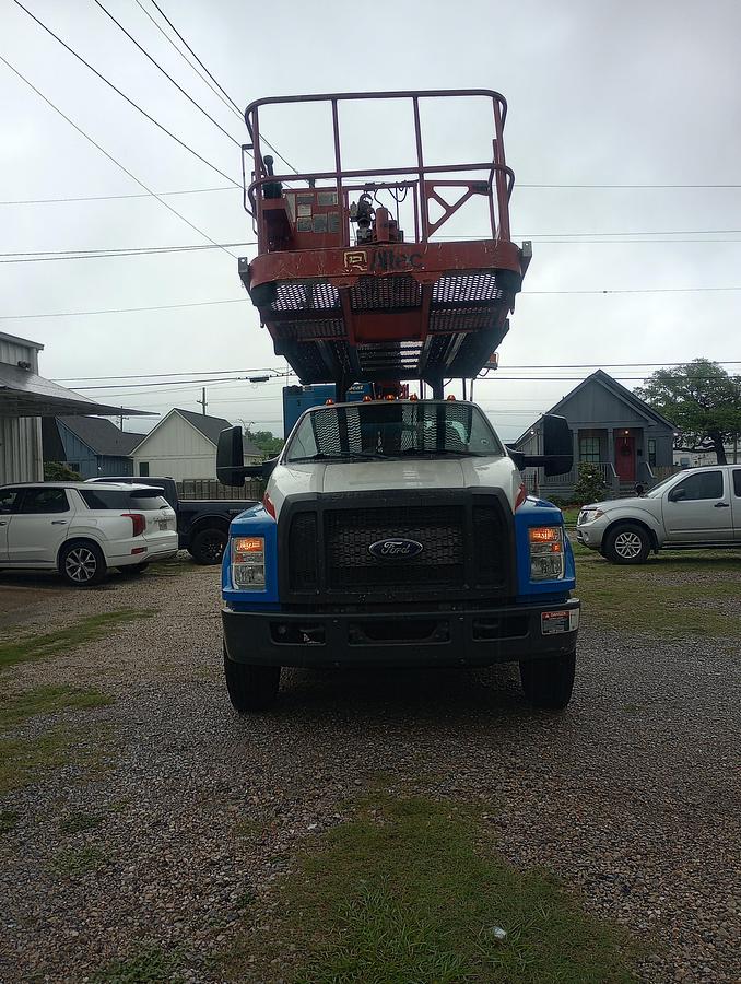 Used Altec LS63 Sign Crane on 2012 Ford F750 Reg Cab Flatbed Truck - 66987