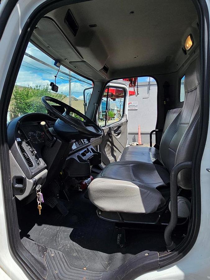 Used Elliott L55R Sign Crane on 2019 Freightliner M2-106 Reg Cab Flatbed Truck - MM6930