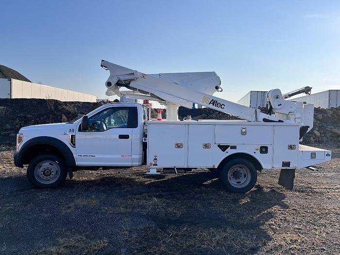 Used Altec AT41M Bucket Boom on 2019 Ford F550 4x4 Reg Cab Utility Truck - M03357