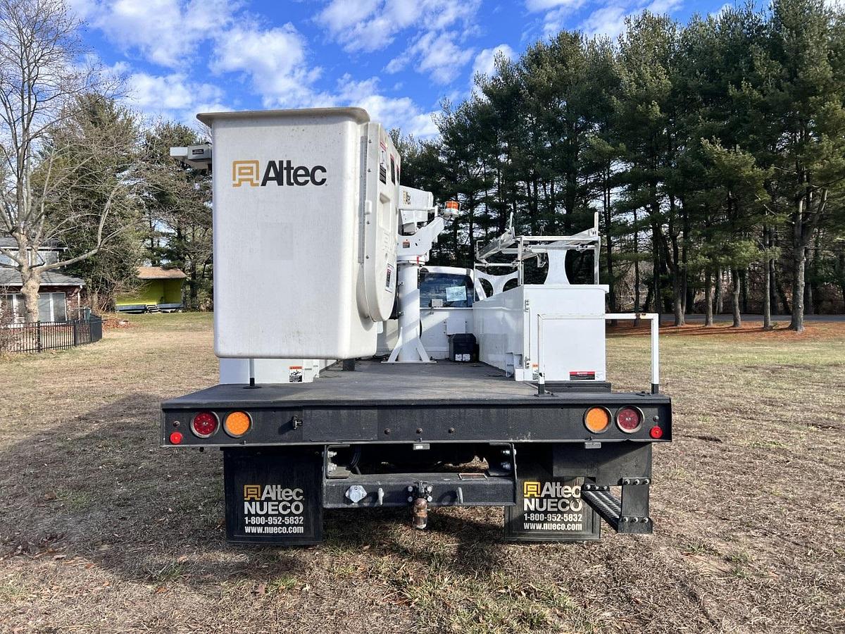 Used Altec AT200A Bucket boom on 2018 Ford F450 Reg Cab Utility Truck - R02774