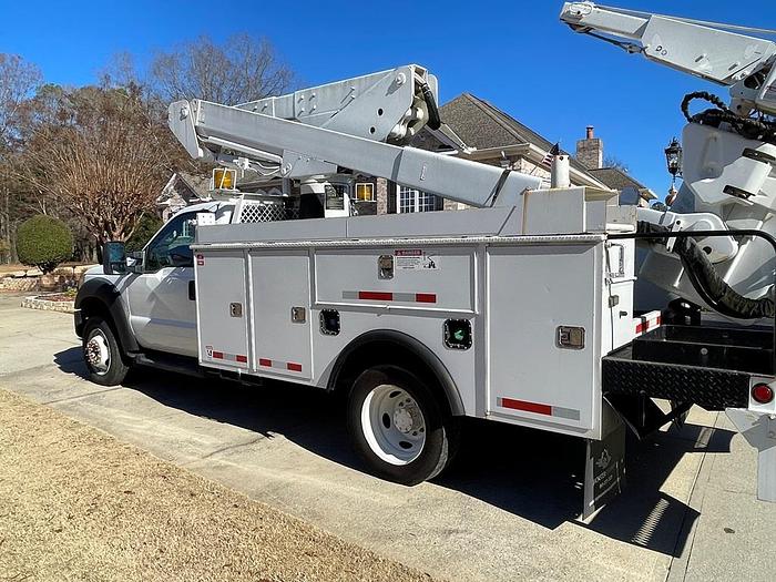 Used Versalift VST40I on 2012 Ford F550 Reg Cab Utility - M14603