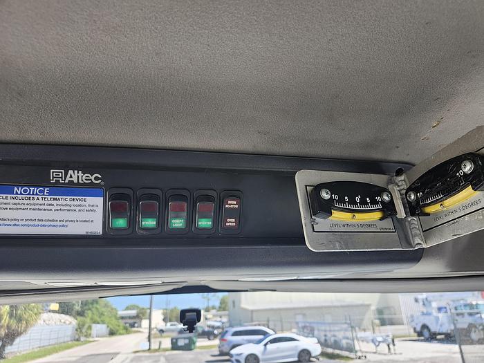 Used Altec T40P Cable Placer on 2018 Freightliner M2-106 Reg Cab Utility Truck - F3089