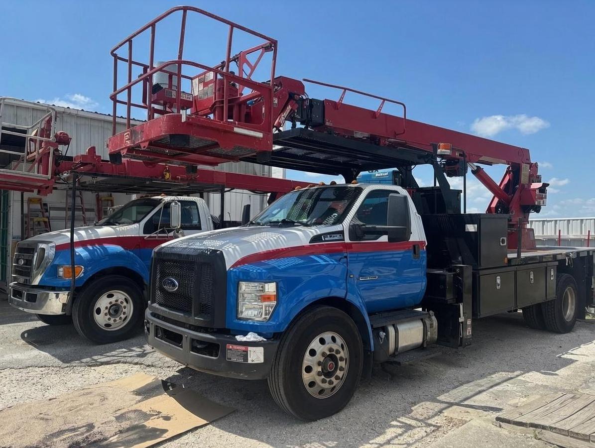 Used Altec LS63 Sign Crane on 2012 Ford F750 Reg Cab Flatbed Truck - 66987