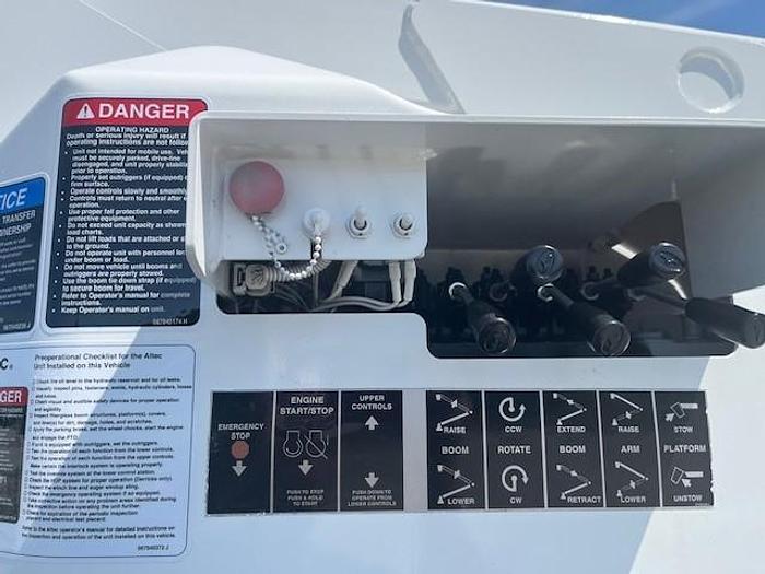 Used Altec AT40G 45ft Bucket Boom on 2017 Ford F550 Reg Cab Utility Truck - C05116