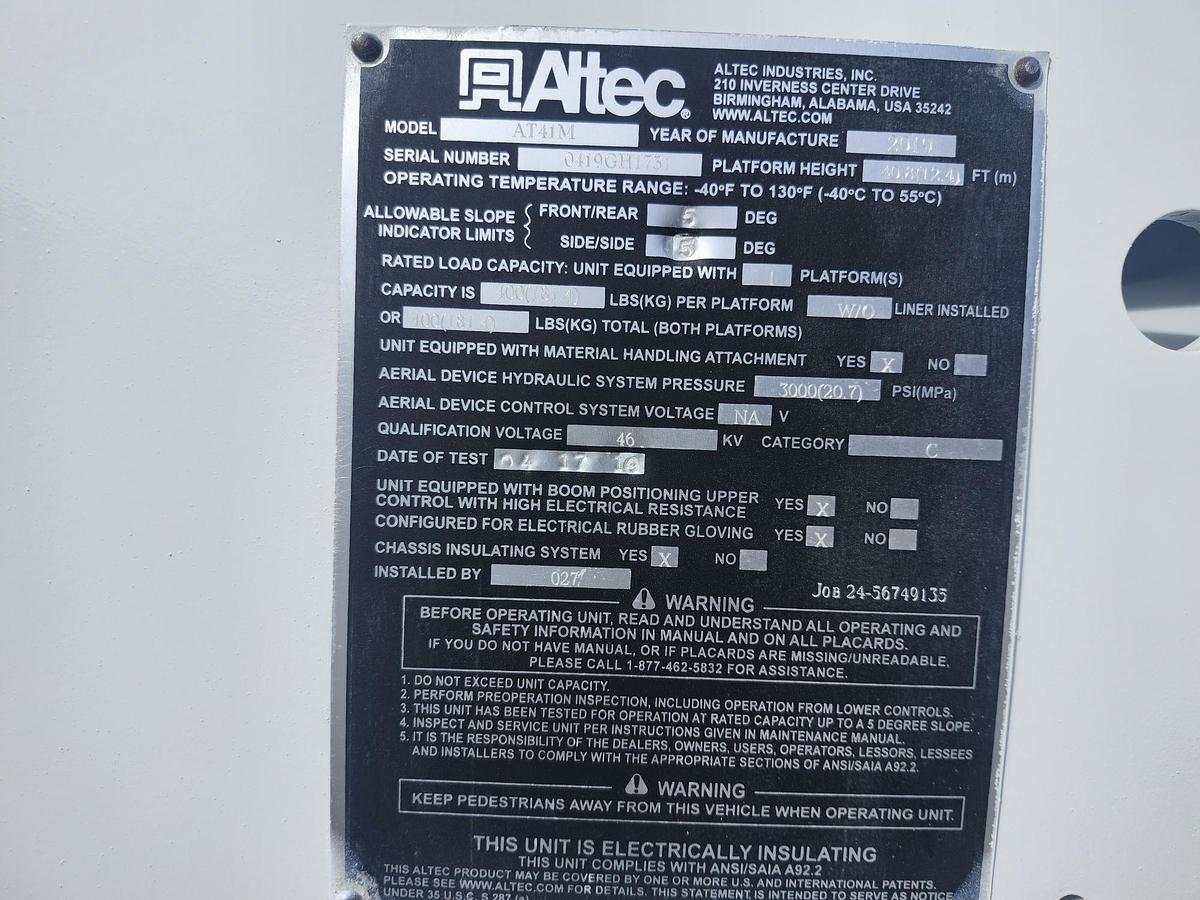 Used Altec AT41M Bucket Boom on 2019 Ford F550 4x4 Crew-Cab Bucket Truck - 96965