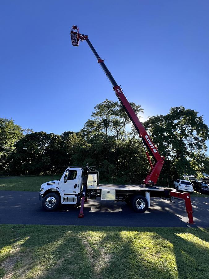 NEW Elliott M87 Sign Crane on a 2025 Freightliner M2106 Reg Cab Flatbed Truck - RE9085