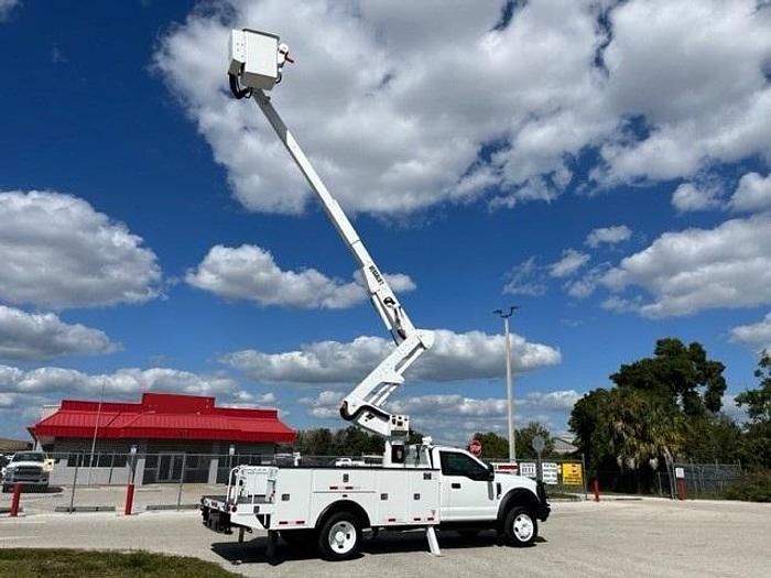 Used Versalift VST-40I 45ft Bucket Boom on 2018 Ford F550 4X4 Reg Cab Utility - C66805