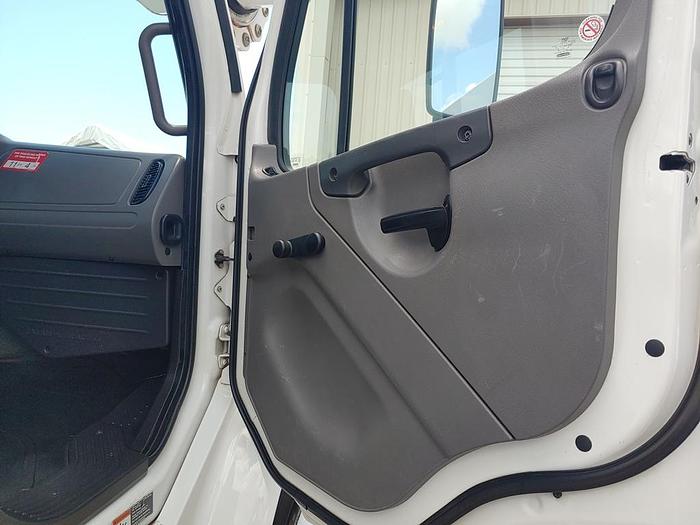 Used Altec AM55-MH, Over-Center Material Handling Bucket Truck rear mounted on 2017 Freightliner M2 106 - PF3147