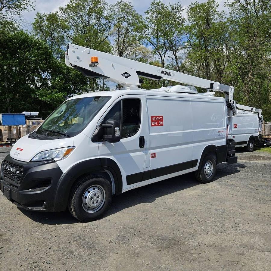 Used Versalift VANTEL29 NE Bucket Van on 2023 RAM 3500 VAN - R52427