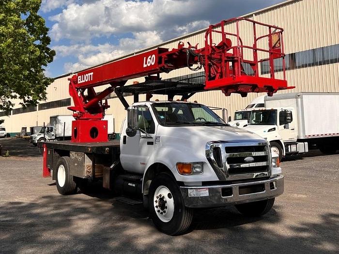 Used Elliot L60R Sign Crane on 2006 Ford F750 4x2 Reg Cab Flatbed Truck - R77335
