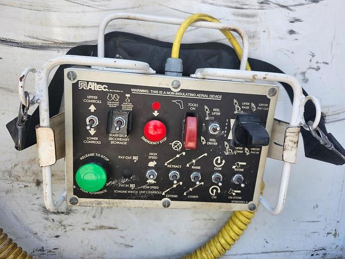 Used Altec AT40P Cable Placer on 2015 Ford F-750 XL Non-CDL Reg Cab Utility Truck - 75335