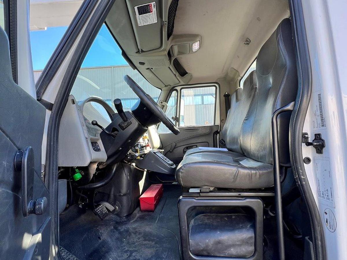 Used Altec AA55-MH Bucket Boom on 2018 International 4300 Reg Cab Utility Truck - R11468