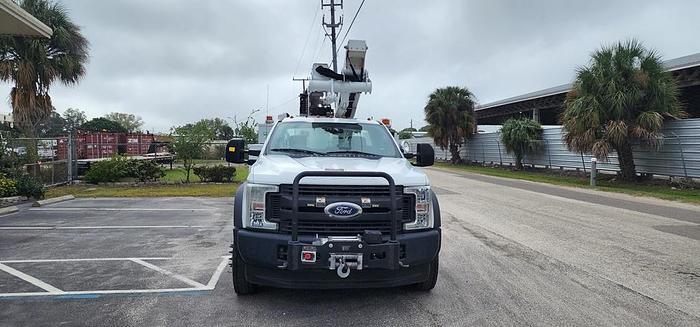 Used Altec AT41M Bucket Boom on 2018 Ford F550 Reg Cab Utility Truck - 99941