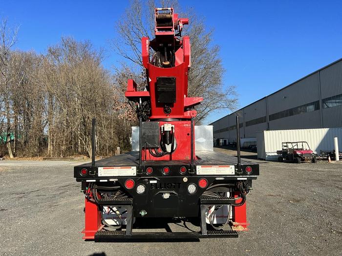 Used Elliott L55R Sign Crane on 2019 International 4300 Reg Cab Flatbed Truck - M97257