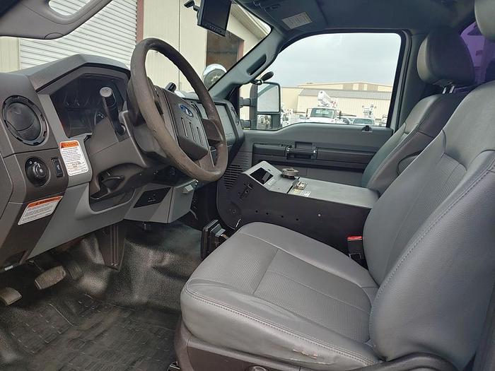 Used Altec AT40M, 45 ft, Articulating & Telescopic Material Handling Bucket Boom on 2016 Ford F550 Reg Cab Utility Truck - 41852