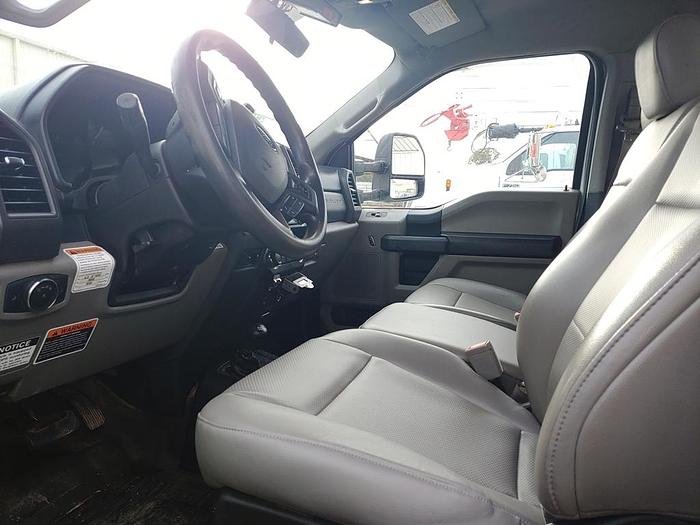 Used Altec AT41M Bucket Boom on 2018 Ford F550 4x4 Reg Cab Utility Truck - P04802