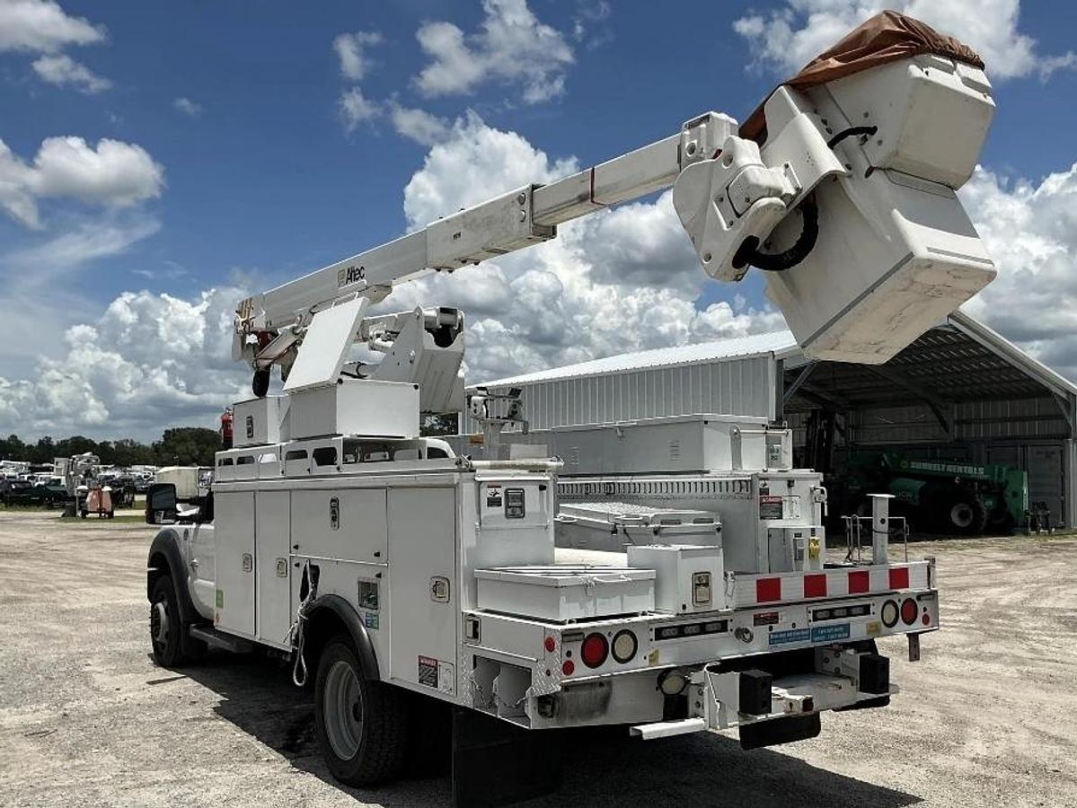 Used Altec AT40G Bucket Boom on  2016 Ford F550 4x4 Reg Cab Utility Truck - 83118