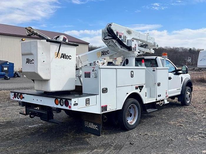 Used Altec AT41M Bucket Boom on 2019 Ford F550 4x4 Reg Cab Utility Truck - M03357