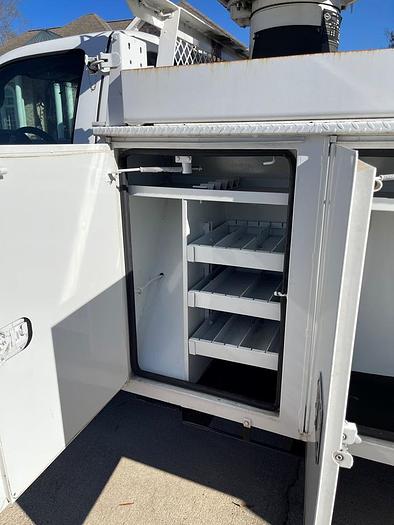 Used Versalift VST40I on 2012 Ford F550 Reg Cab Utility - M14603