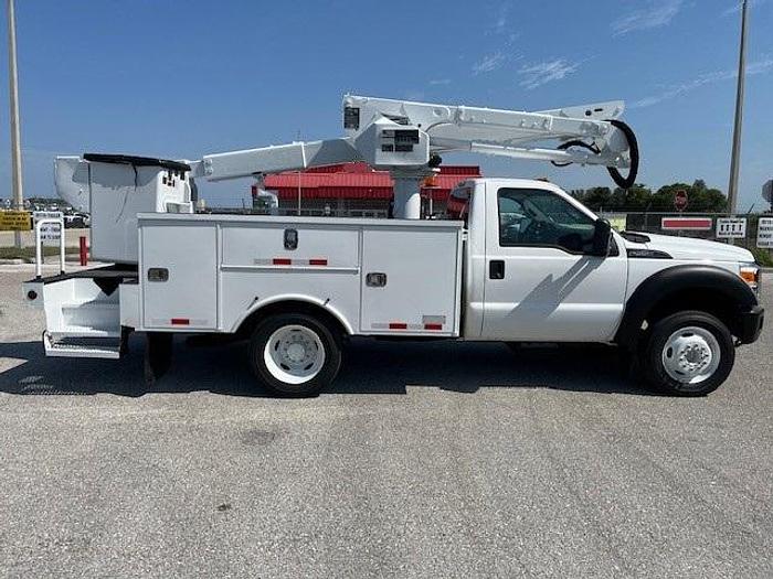 Used Altec AT40G Bucket Boom on 2014 Ford F550 Reg Cab Utility Truck - C70634
