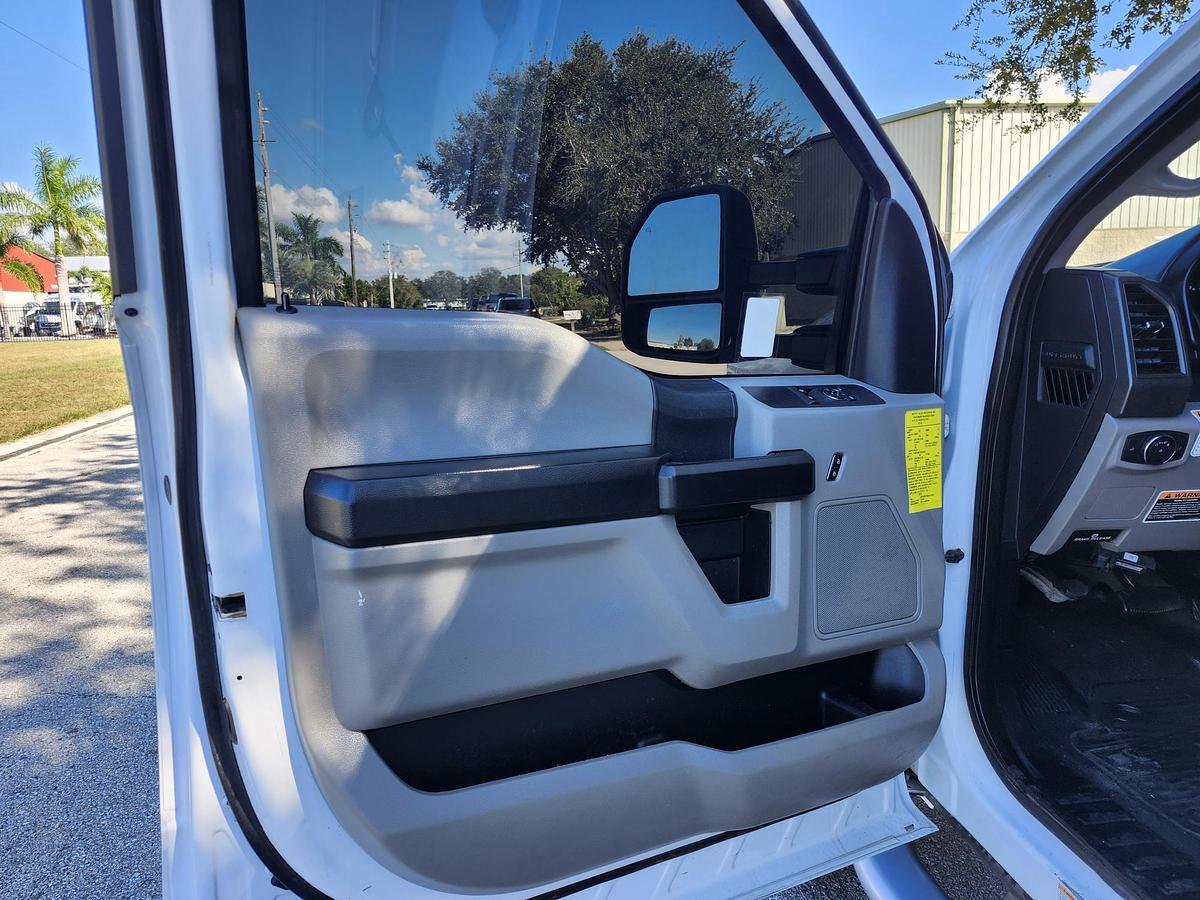 Used Altec AT41M Bucket Boom on 2019 Ford F550 4x4 Reg Cab Service Truck - 15762