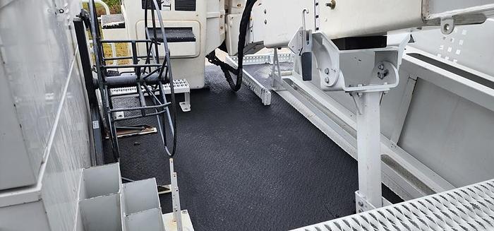 Used Altec AT41M Bucket Boom on 2018 Ford F550 Reg Cab Utility Truck - 99941