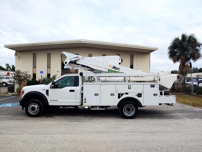 Used Altec AT41M Bucket Boom on 2018 Ford F550 4x4 Reg Cab Utility Truck - P04802
