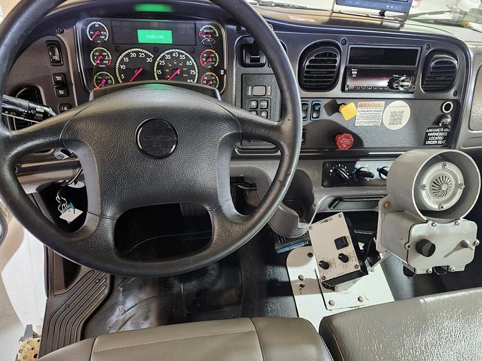 Used Altec T40P Cable Placer on 2018 Freightliner M2-106 Reg Cab Utility Truck - F3089