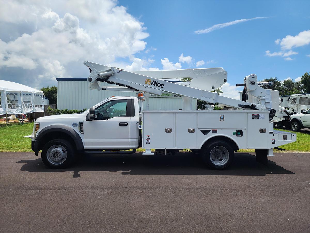 Used 2019 Altec AT48M Bucket Boom on a 2019 Ford F550 4x4 Regular Cab Utility Truck - P10412
