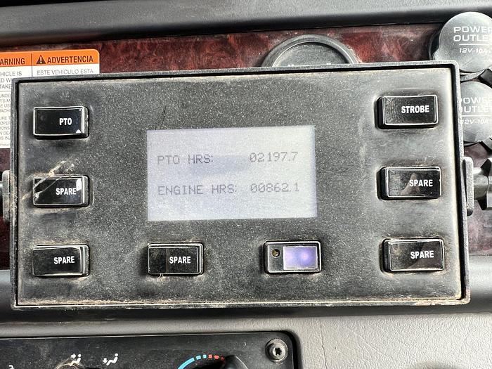 Used Terex HRX55 Bucket Boom on 2016 Freightliner M2-106 4x2 Reg Cab Utility Truck - RG1291