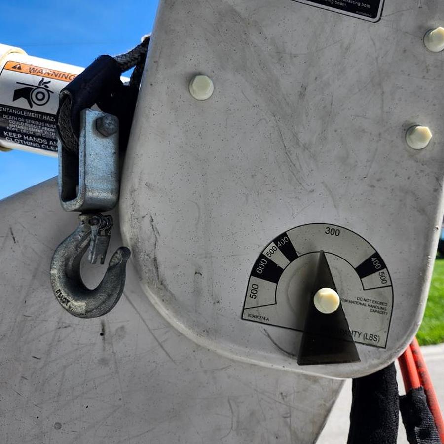 Used Altec AT40S Sign Boom on 2015 Ford F550 Utility Truck - 72707