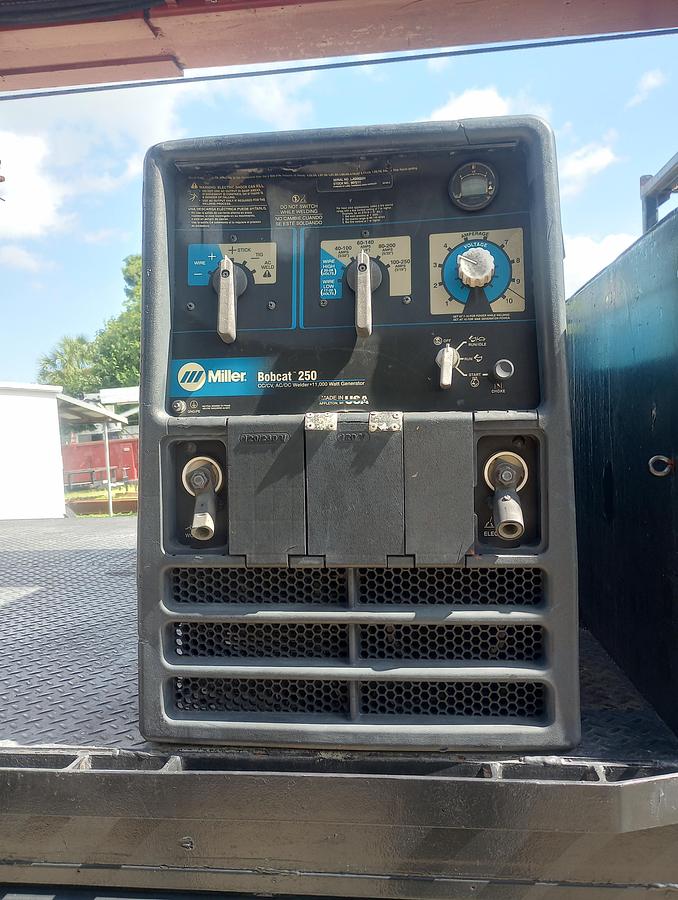 Used 2009 Ford F750 Wilkie 65XRB Sign Crane Truck – M35710