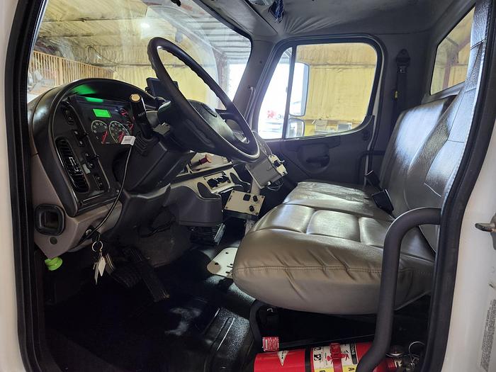 Used Altec T40P Cable Placer on 2018 Freightliner M2-106 Reg Cab Utility Truck - F3089