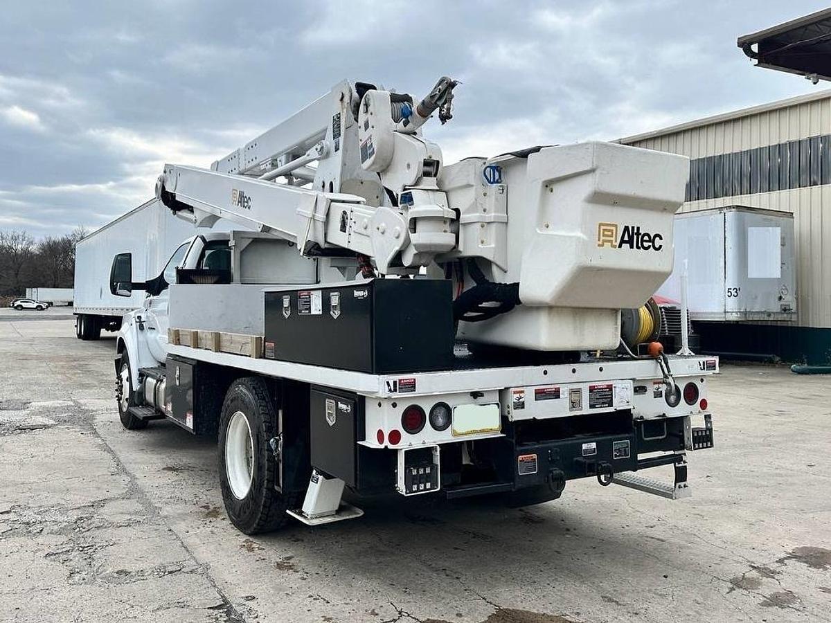 Used Altec TA55 Bucket Boom on 2023 Fored F750 4x2 Reg Cab Flat Bed Truck - R12219