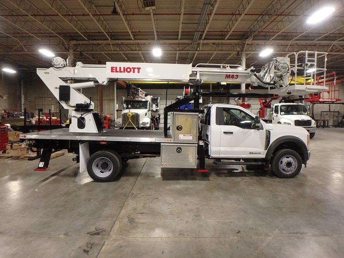 Elliott M43R Sign Crane on 2023 Ford F550 Reg Cab Flatbed Truck - OP5589