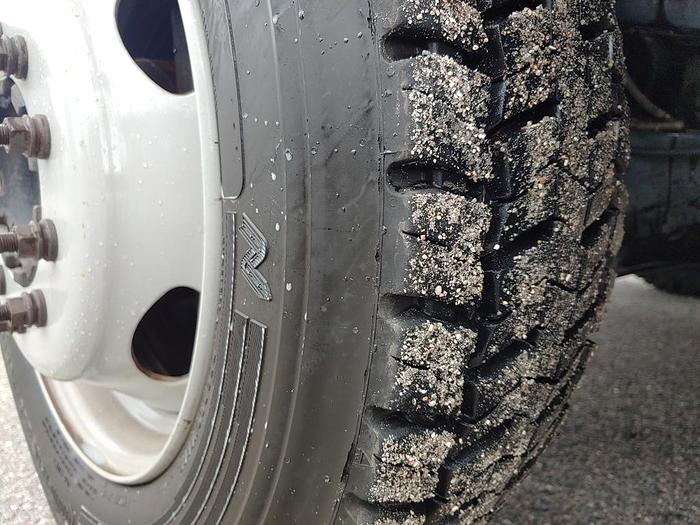 Used Altec AT40M, 45 ft, Articulating & Telescopic Material Handling Bucket Boom on 2016 Ford F550 Reg Cab Utility Truck - 41852