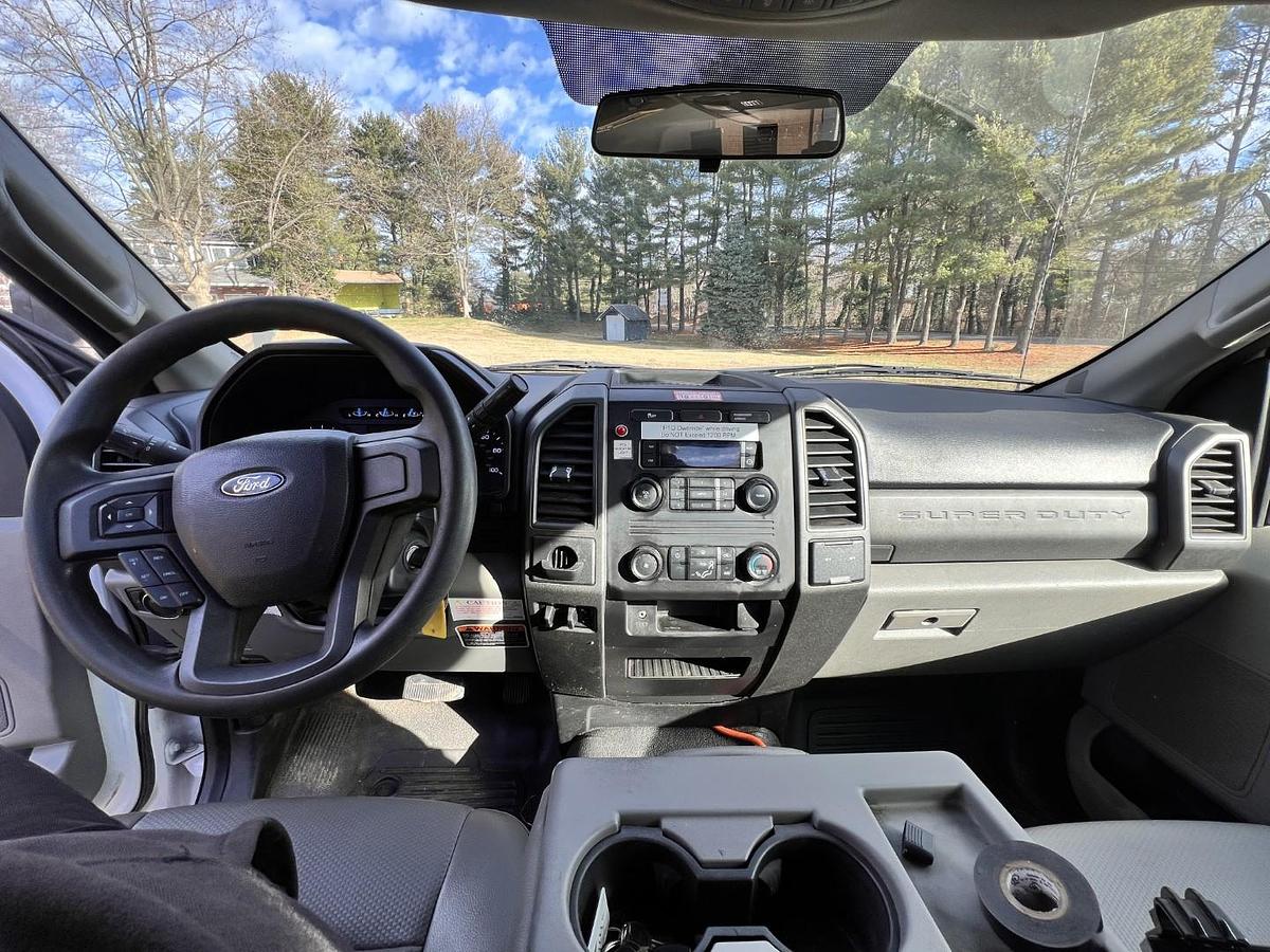 Used Altec AT200A Bucket boom on 2018 Ford F450 Reg Cab Utility Truck - R02774