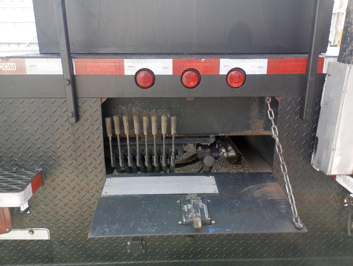 Used 2009 Ford F750 Wilkie 65XRB Sign Crane Truck – M35710