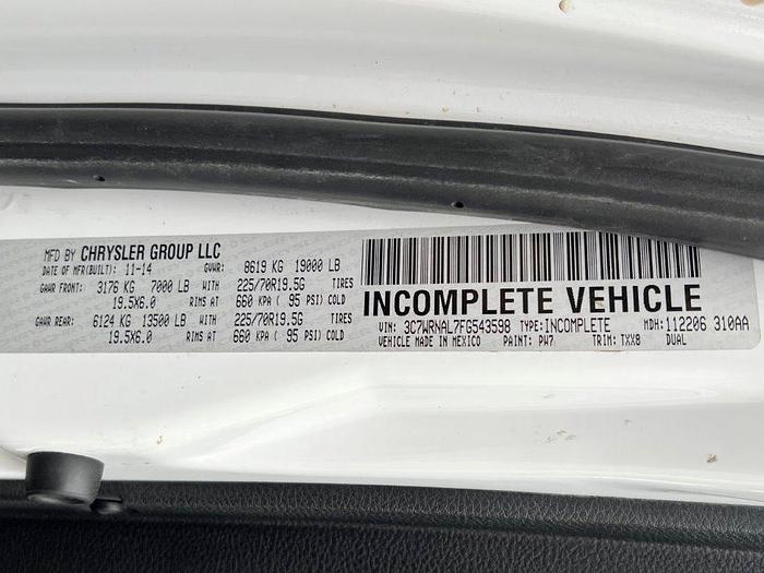 Used Altec AT36M Bucket Boom on 2015 Ram 5500 4x4 Reg Cab Utility Truck - R43598