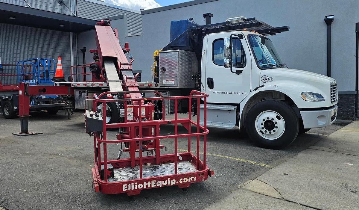 Used Elliott L55R Sign Crane on 2019 Freightliner M2-106 Reg Cab Flatbed Truck - MM6930