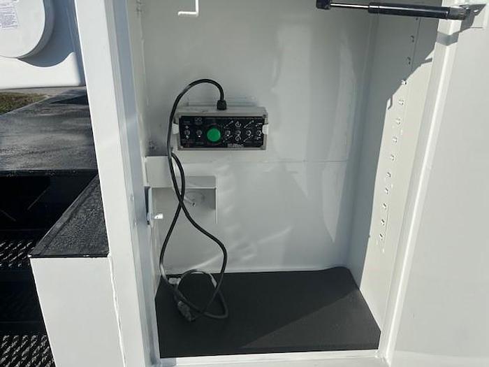 Used Altec AT200A Bucket Boom on 2014 Ford F450 Reg Cab Utility Truck - C70586