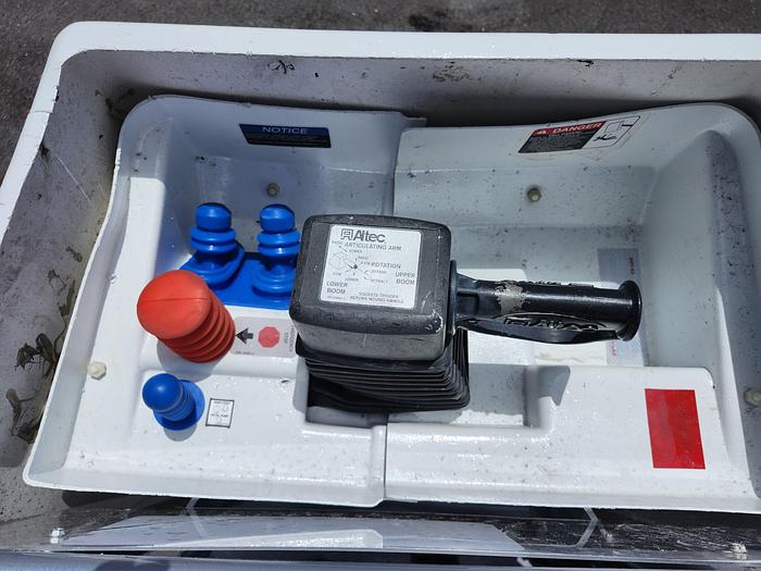 Used Altec AT40S 45ft WH Sign Truck 2 man Basket with Jib on 2016 Ford F550 - 01646