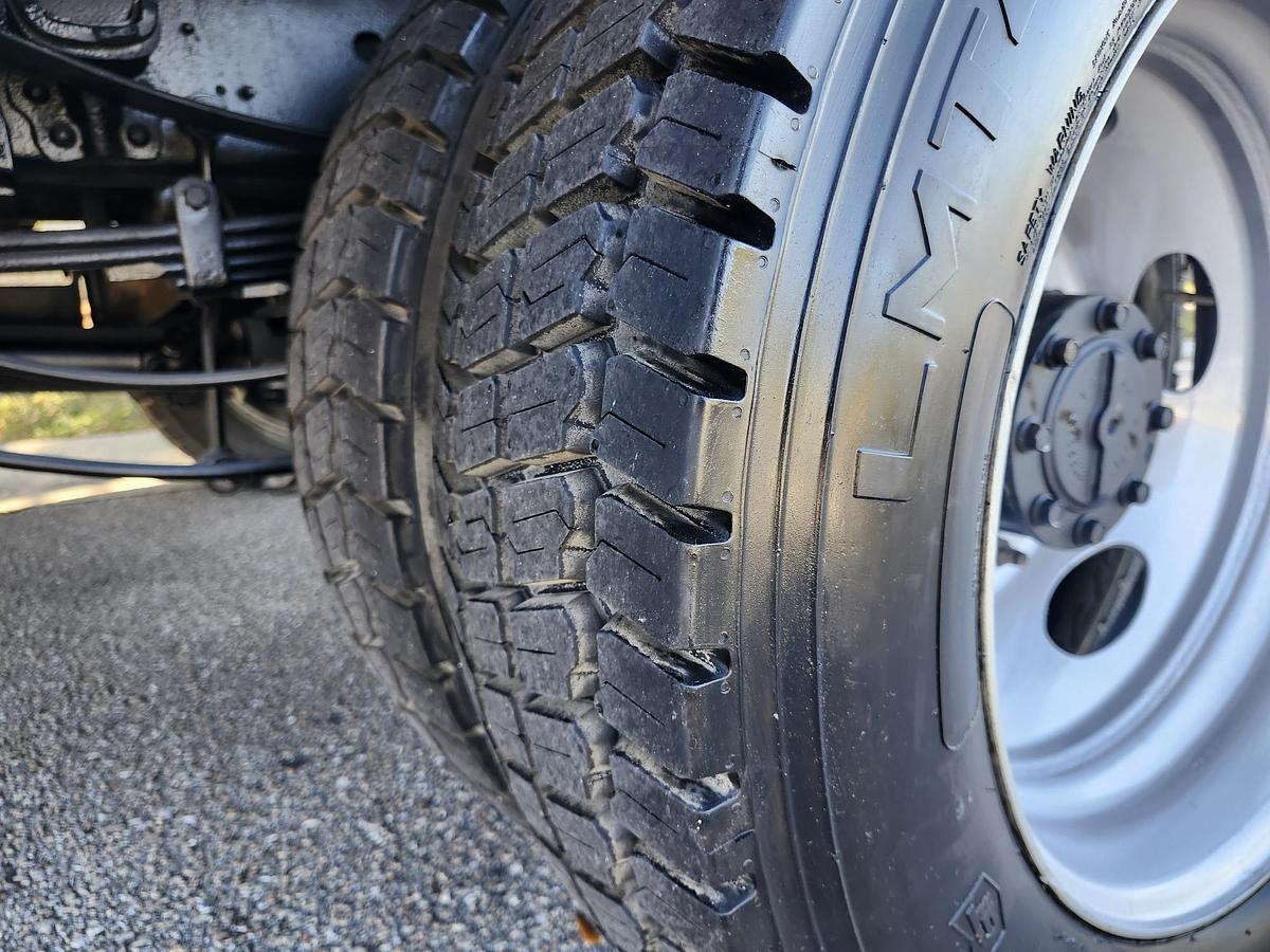 Used Altec AT41M Bucket Boom on 2019 Ford F550 4x4 Reg Cab Service Truck - 15762