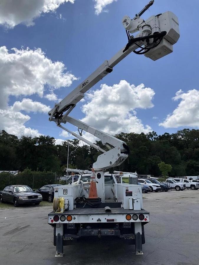 Used 2019 Altec AT48M Bucket Boom on a 2019 Ford F550 4x4 Regular Cab Utility Truck - C10412