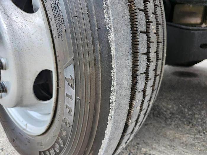 Used Altec AT40-MH Bucket Boom on 2015 Ford F550 Regular Cab Utility Truck - H21805