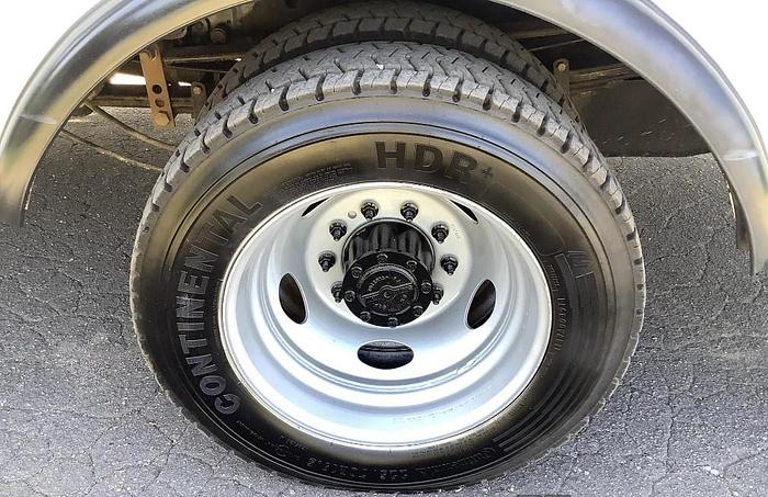 Used Altec AT41M Bucket Boom on 2018 Ford F550 Reg Cab Utility Truck - 99941