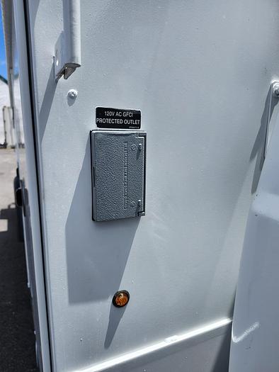 Used Altec AT40S 45ft WH Sign Truck 2 man Basket with Jib on 2016 Ford F550 - 01646